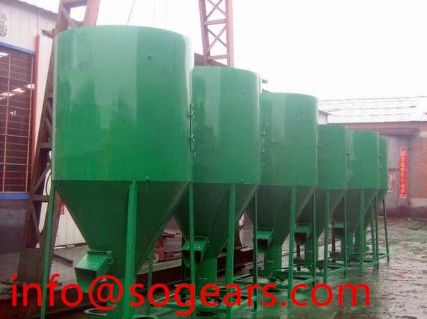 Vertical variable speed motor for mixer 